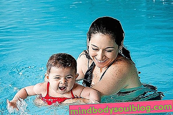 7 bonnes raisons de faire nager votre bébé