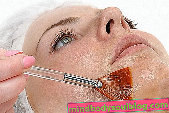7 Möglichkeiten, um Aknenarben von Ihrem Gesicht zu bekommen