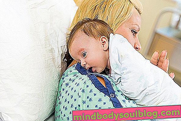 Рефлукс при бебе: симптоми и лечение