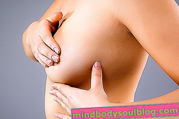 Pembesaran payudara: apakah itu, gejala utama dan apa yang perlu dilakukan