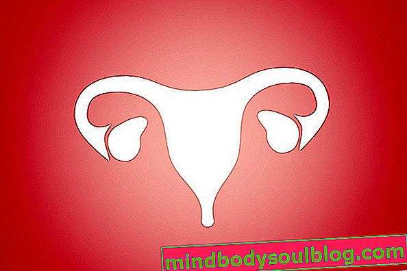 低子宮：それが何であるか、原因と症状