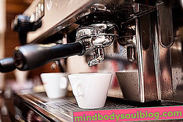 Kaffee und koffeinhaltige Getränke können zu Überdosierung führen