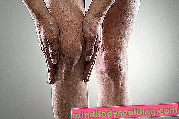 自宅で膝の怪我を治療する方法