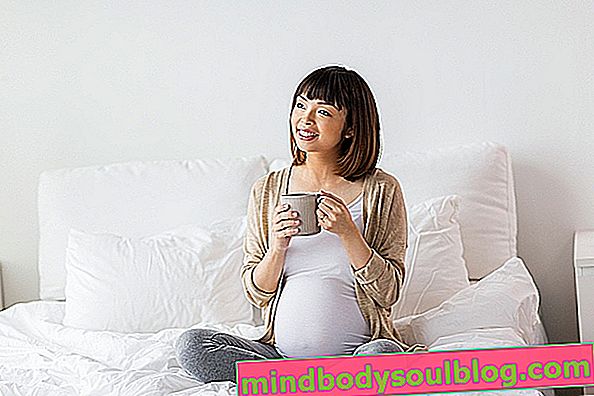 Thé pendant la grossesse: ce qu'il faut éviter et quelles femmes enceintes peuvent prendre