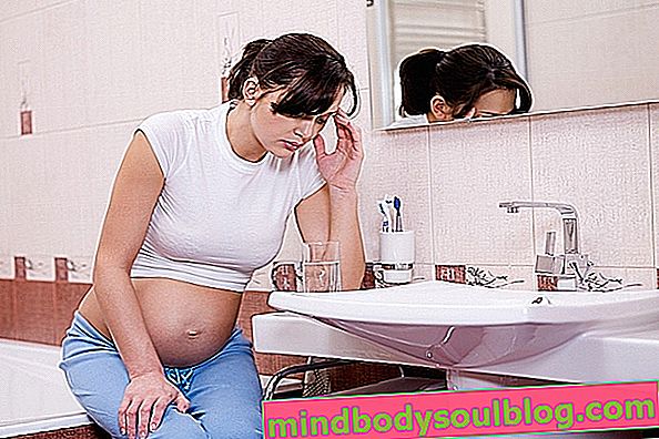 Низький кров'яний тиск під час вагітності: симптоми, що робити та ризики
