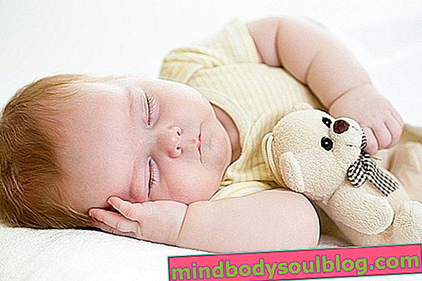 赤ちゃんの睡眠：年齢別の睡眠時間