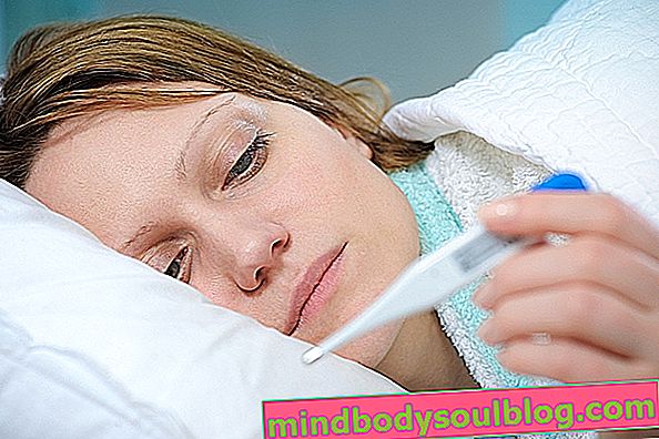 夜間発熱の原因と対処法