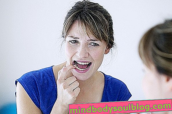 Болка в покрива на устата: 5 основни причини и какво да се прави